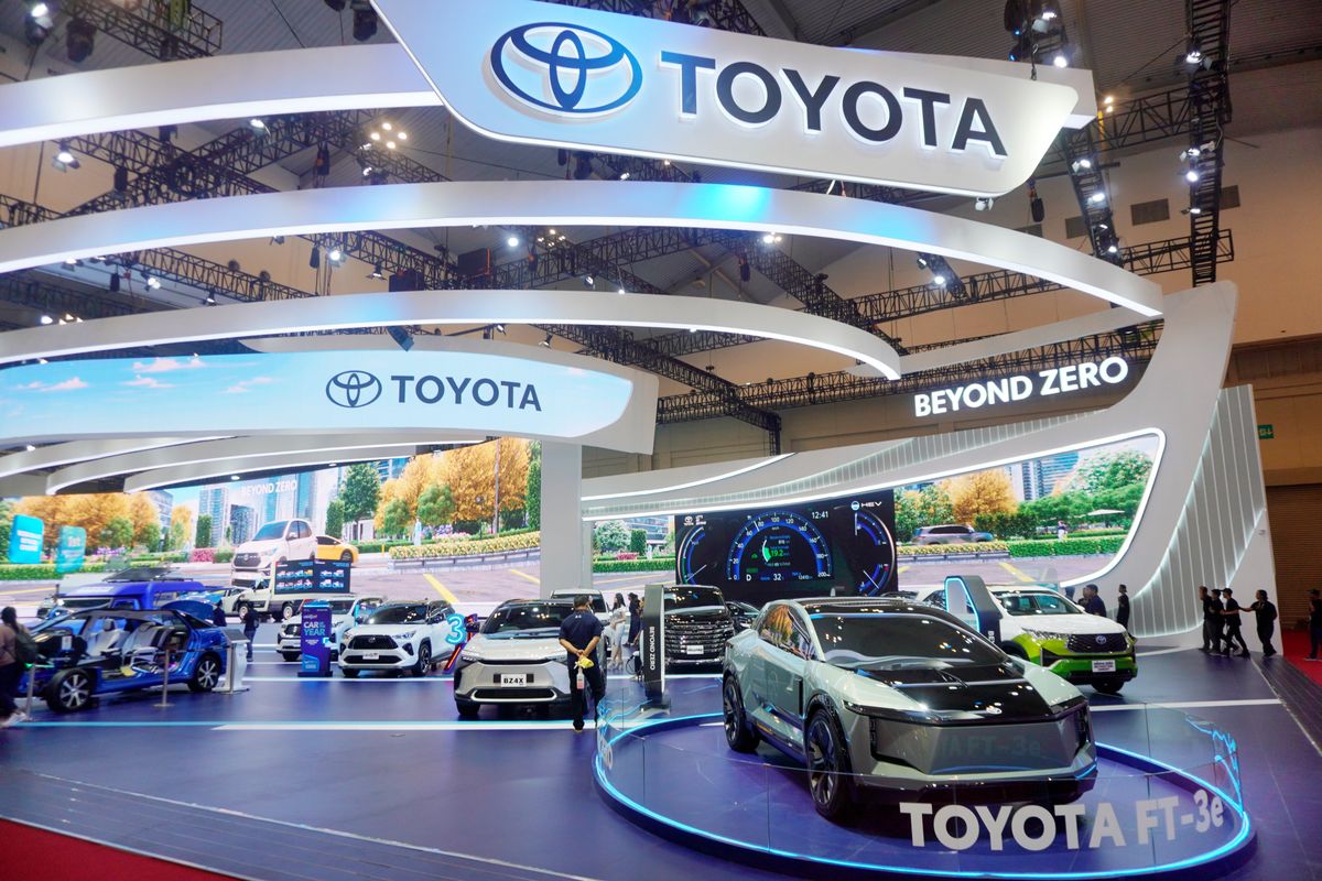 Booth Toyota di GIIAS 2024 Raih Sambutan Positif dari Pengunjung