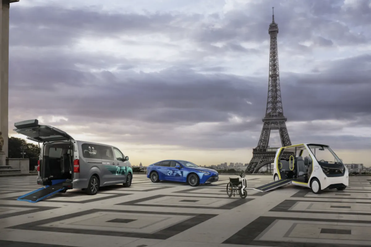 "Toyota Mendapatkan Penghargaan Bergengsi untuk Inovasi Terdepan dalam Kendaraan Elektrifikasi"