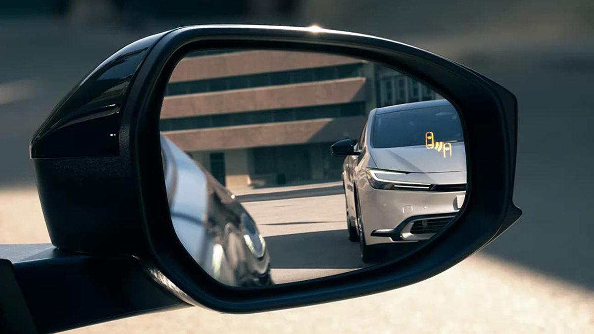 Teknologi Canggih Toyota Untuk Atasi Blind Spot, Apa Saja Fiturnya?
